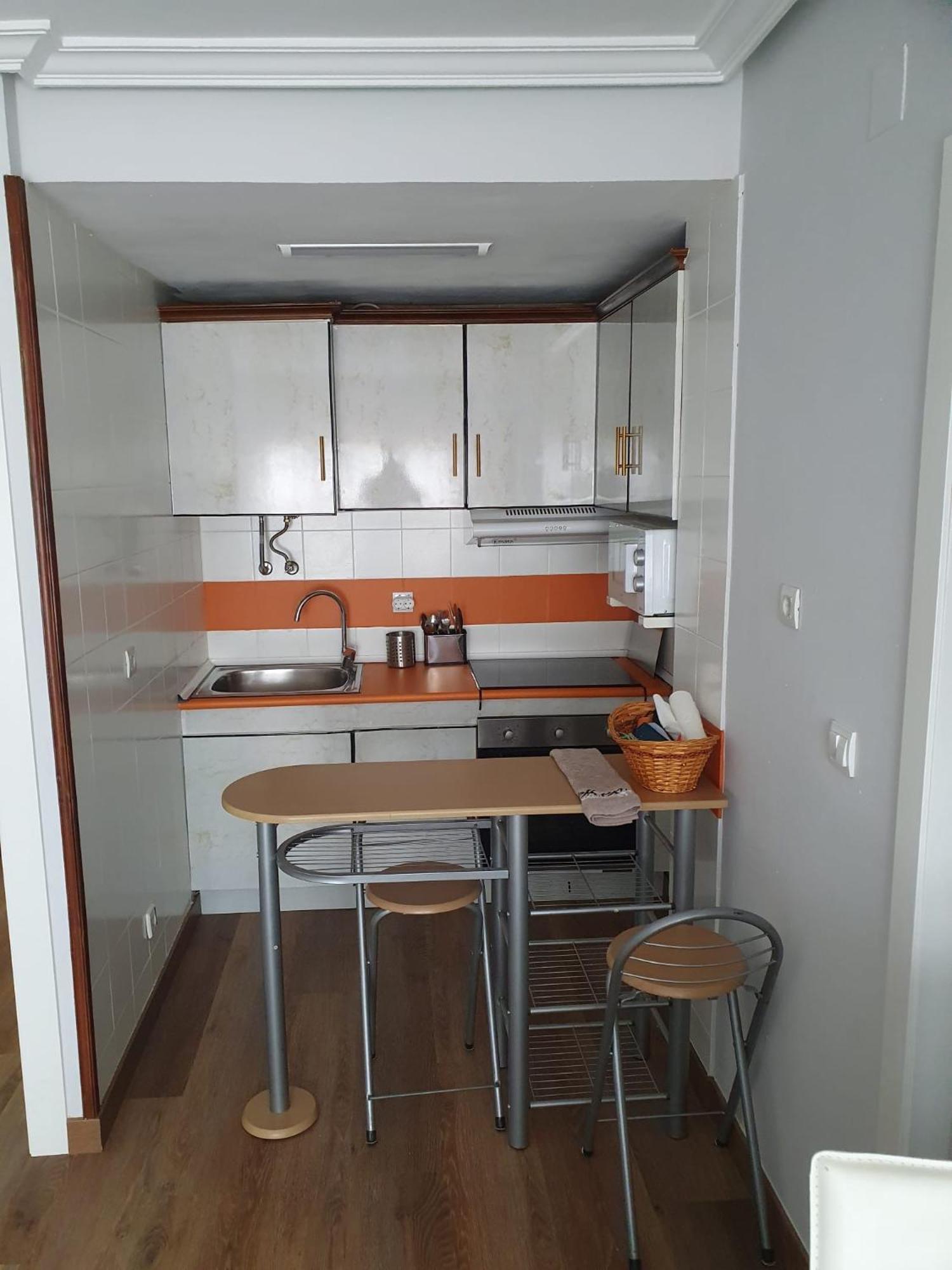 Vistas Monte Naranco Con Parking 5euros Al Dia Apartamento *