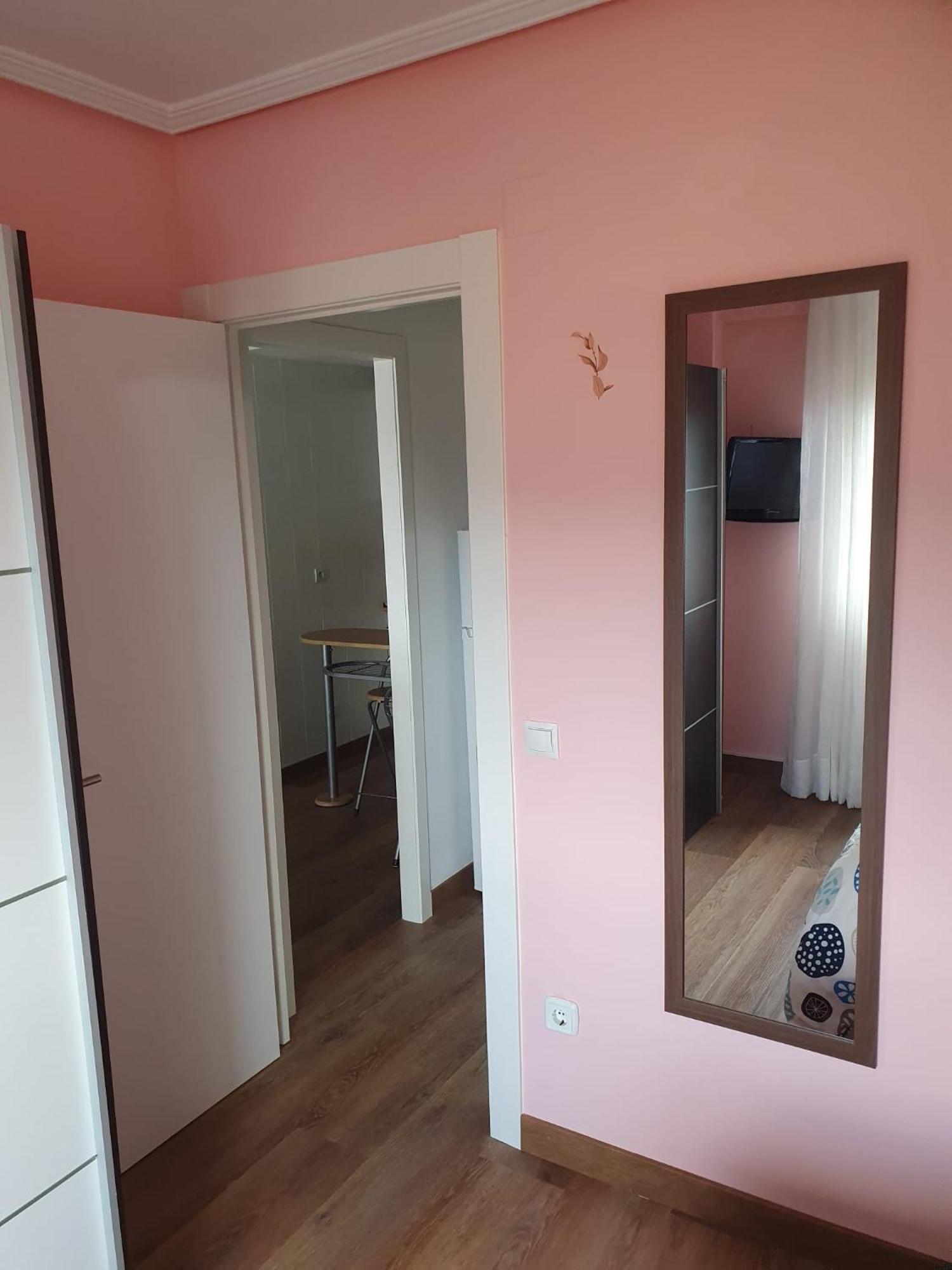 Apartamento Vistas Monte Naranco Con Parking 5euros Al Dia Oviedo