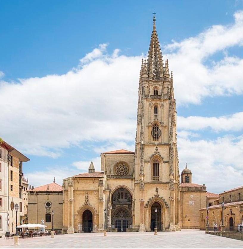 Appartement Vistas Monte Naranco Con Parking 5euros Al Dia Oviede