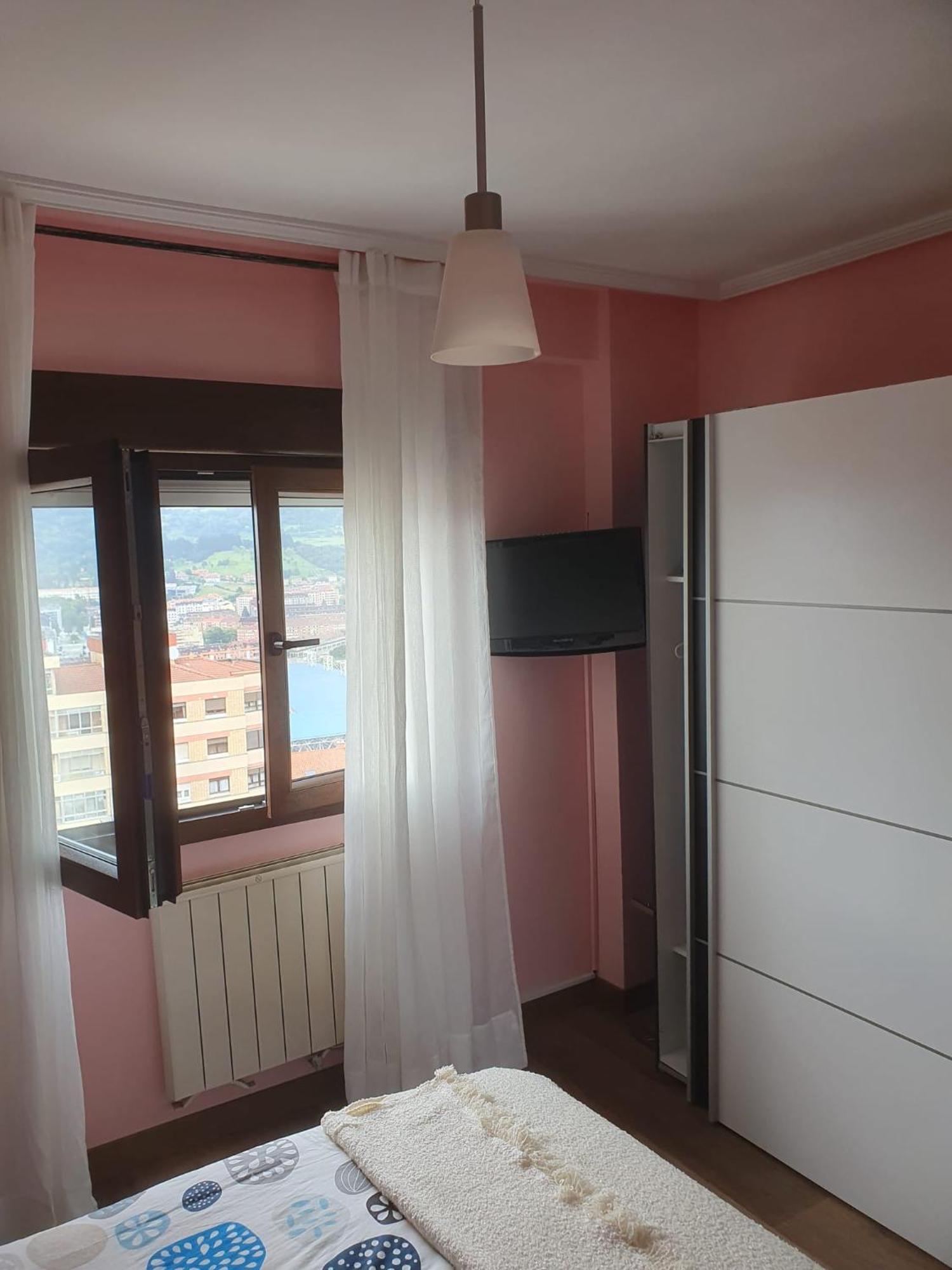 Vistas Monte Naranco Con Parking 5euros Al Dia * Oviedo