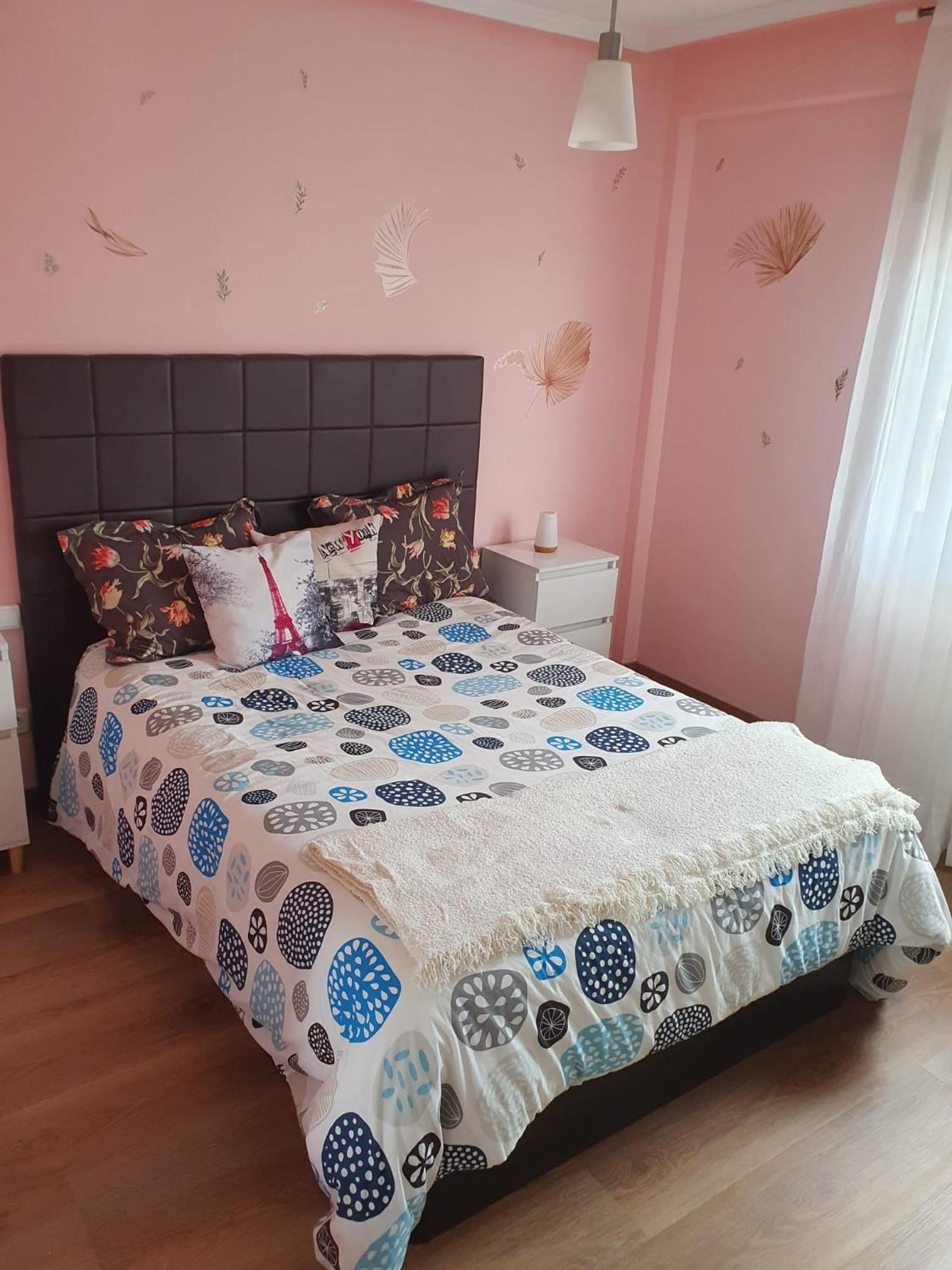 Apartamento Vistas Monte Naranco Con Parking 5euros Al Dia *